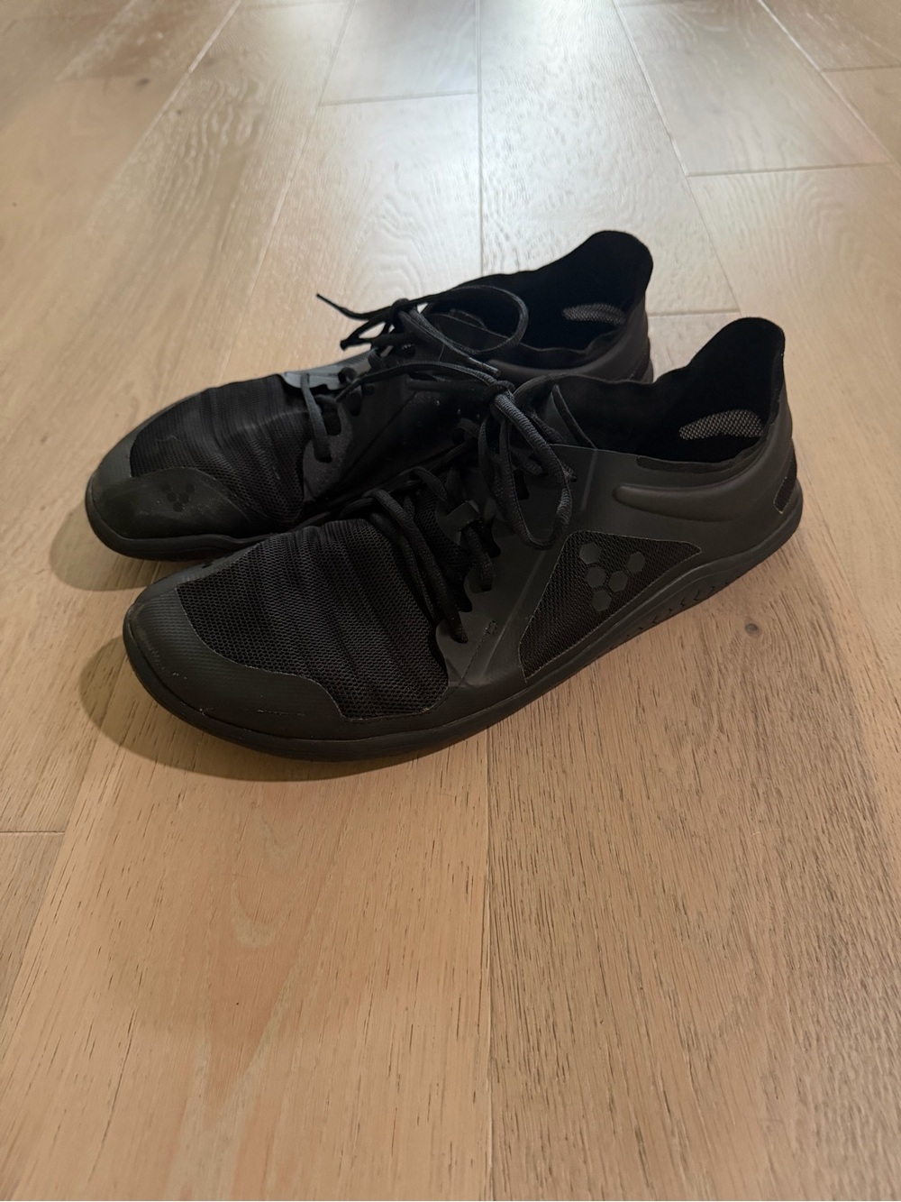 Vivo Barefoot Men's Black Minimalist Training Shoes